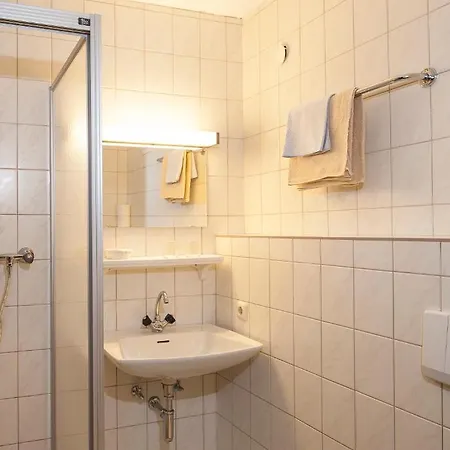 Post - Gæstehus 2*